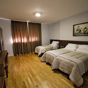 In Center Hotell