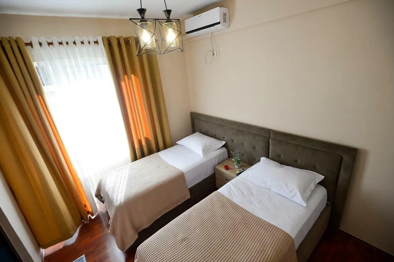 Hotel Niku Тирана